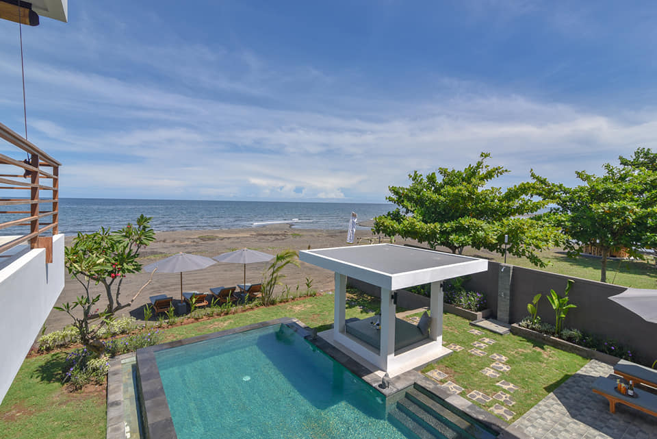 Villa Pinggir Pantai dijual di Kuta