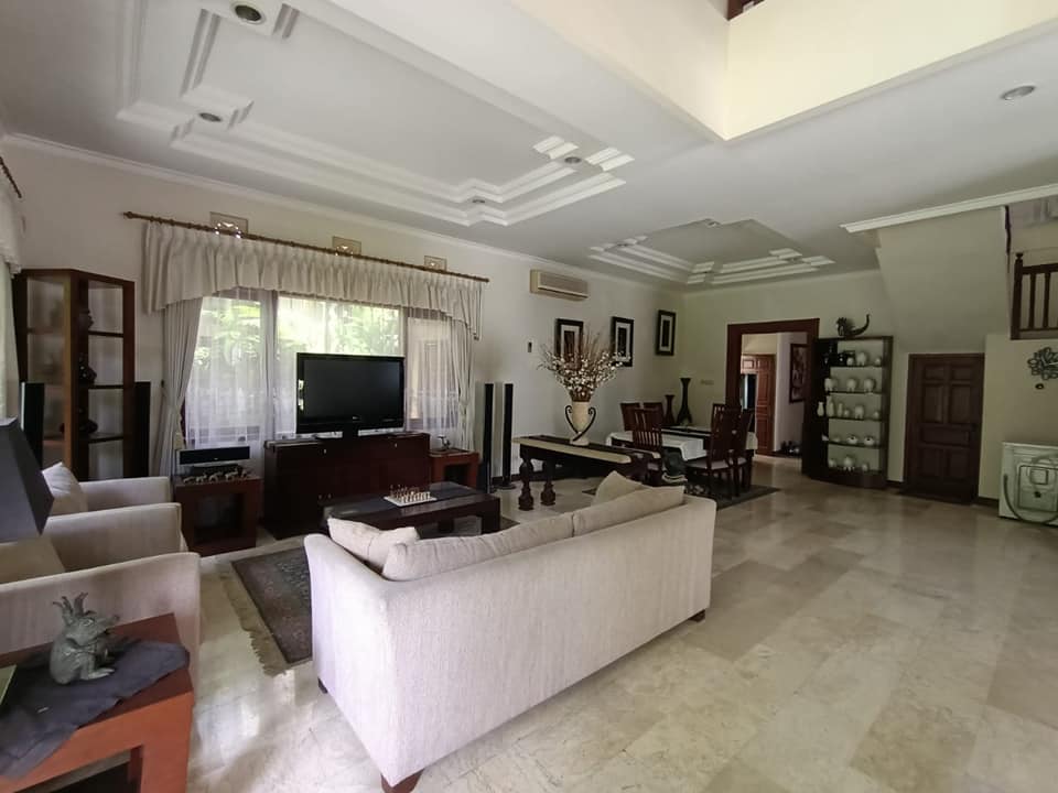 Villa dijual di Kerobokan Bali
