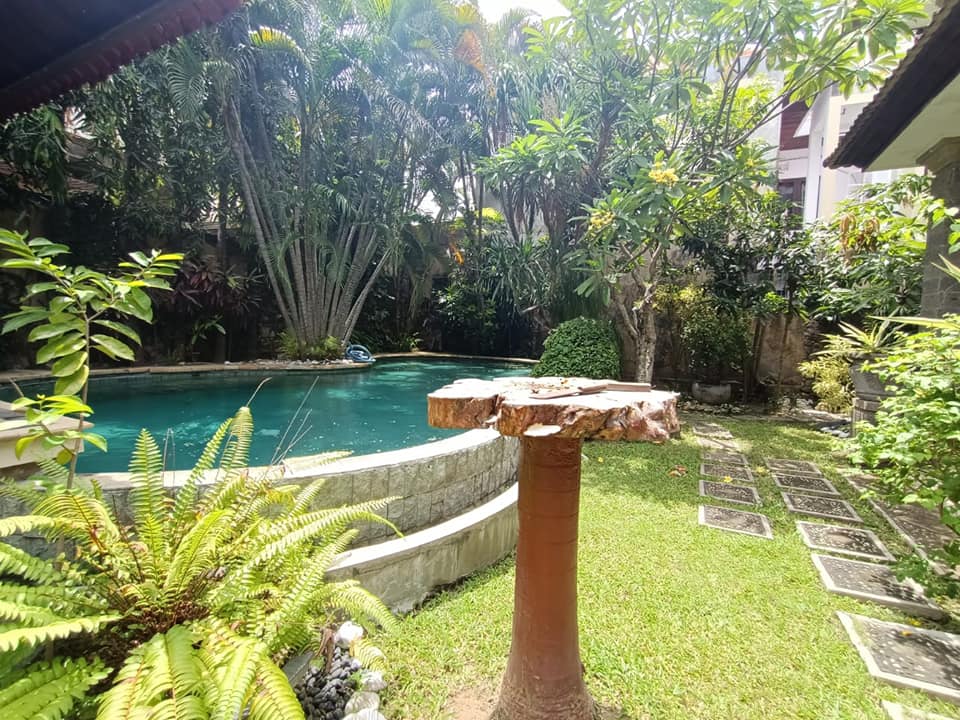Villa dijual di Kerobokan Bali