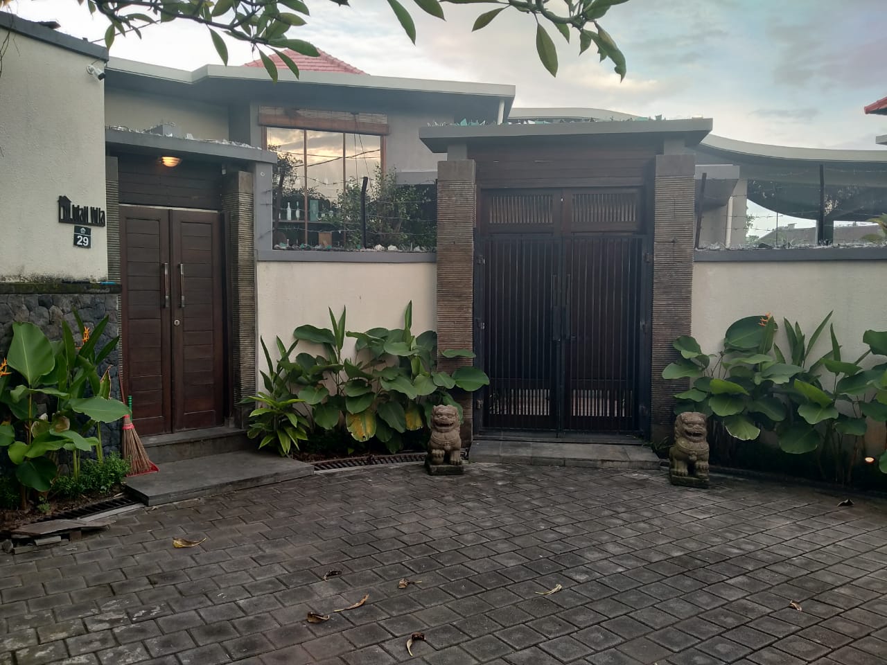 Villa dijual di Pererenan Bali